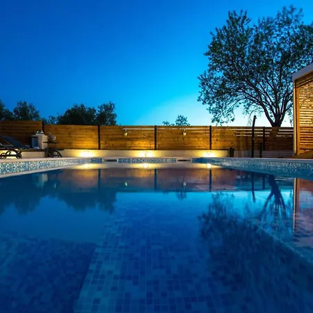My Dalmatia - Relax With Private Pool * Sveti Filip i Jakov